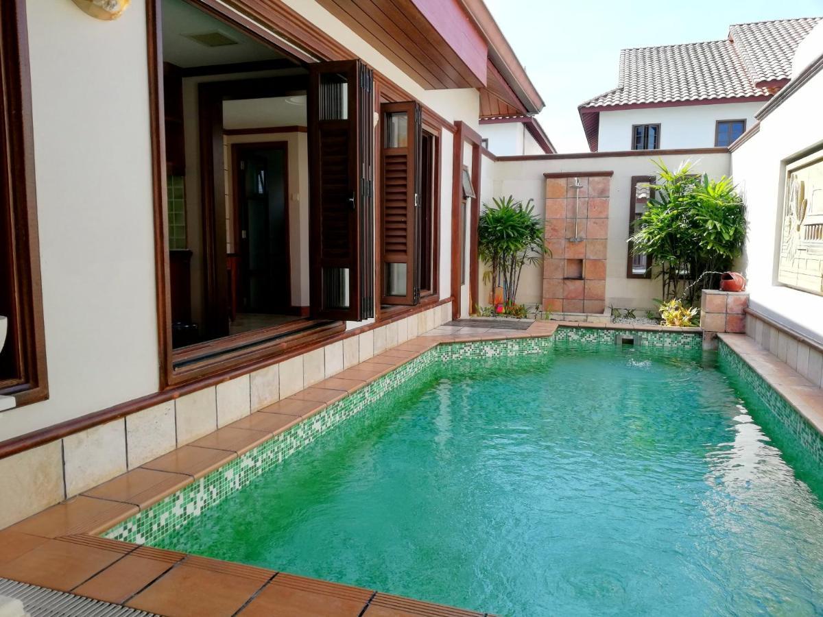 Wonderland Private Pool Villas At Port Dickson Exterior foto